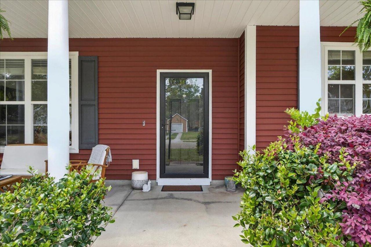 8945 Planters Row Lane Photo 7