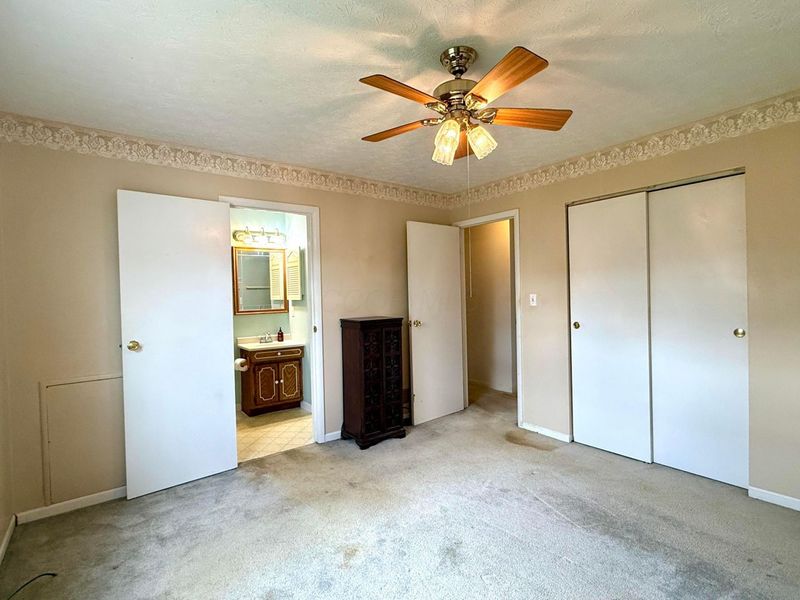 676 Juniper Lane, Columbus, OH 43230 Photo 12