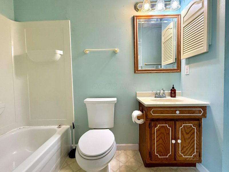 676 Juniper Lane, Columbus, OH 43230 Photo 18