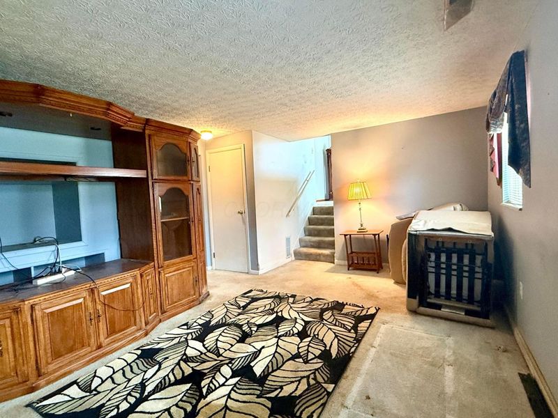 676 Juniper Lane, Columbus, OH 43230 Photo 20