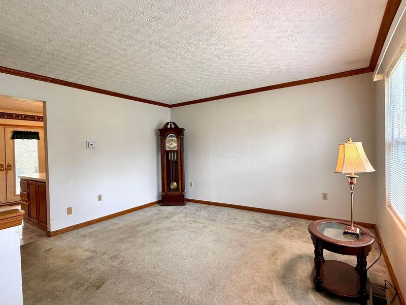 676 Juniper Lane, Columbus, OH 43230 Photo 4