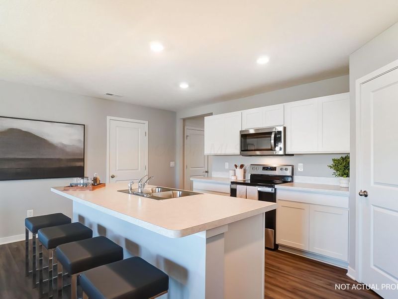 1049 Sherwood Loop , Bellefontaine, OH 43311 Photo 5