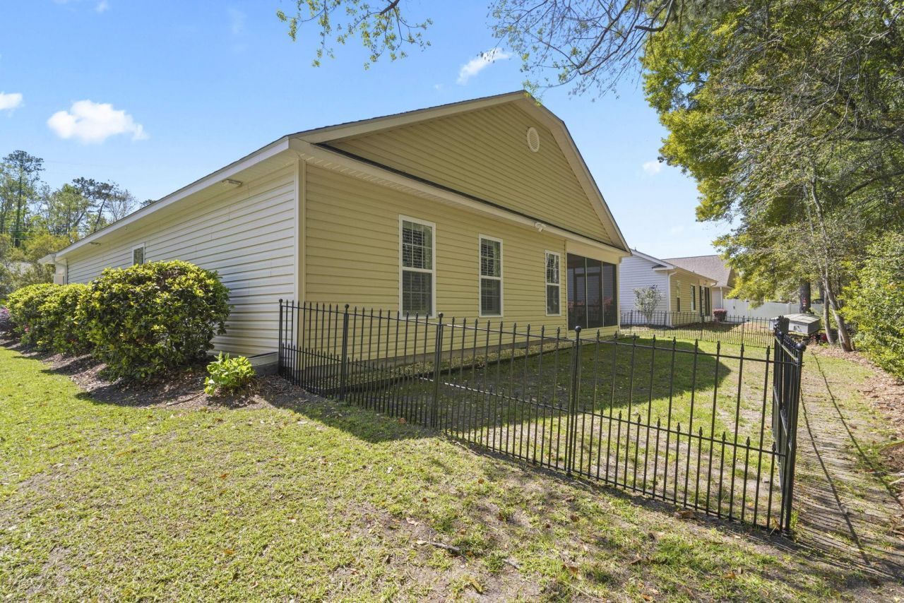 122 Clearwater Dr. Photo 33