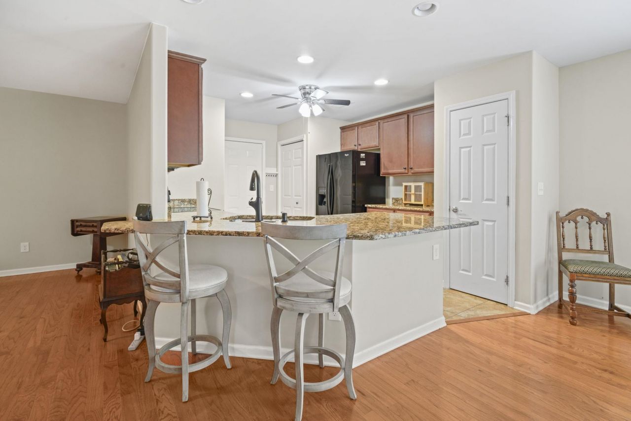 122 Clearwater Dr. Photo 8