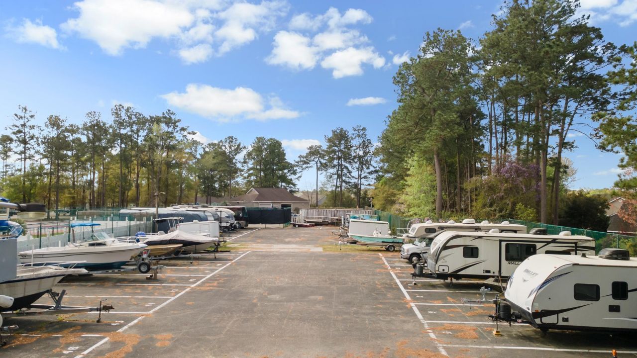 6850 King Arthur Dr.  Photo 25