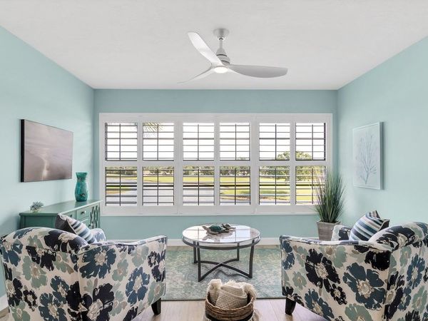 33 Plantation Drive, Unit 205, Vero Beach, FL 32966