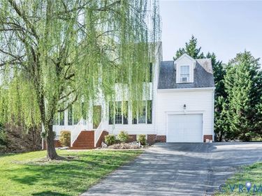 12420 Ivyridge Court , Chester, VA 23831