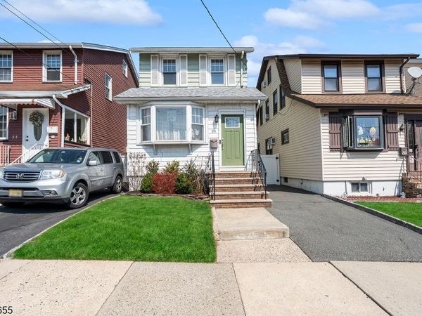 25 Shepherd Pl, Kearny, NJ 07032