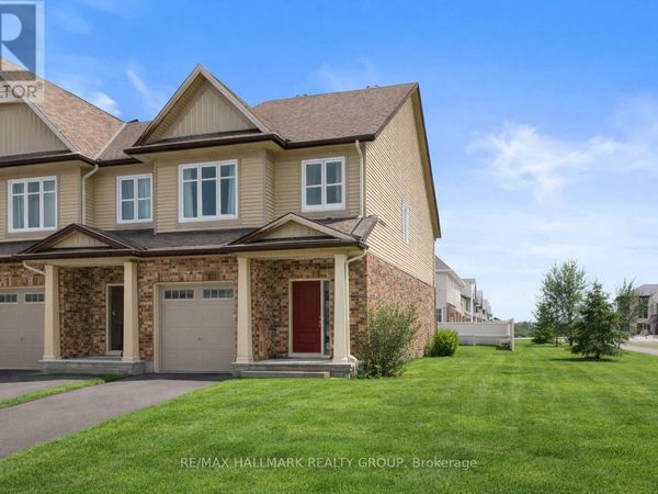 844 Cedar Creek Drive , Ottawa, ON K1T0B3