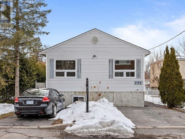 404 Dieppe Street, Ottawa, ON K1L6V4