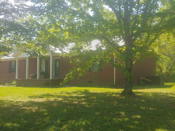 547 Busby Rd , Loretto, TN 38469