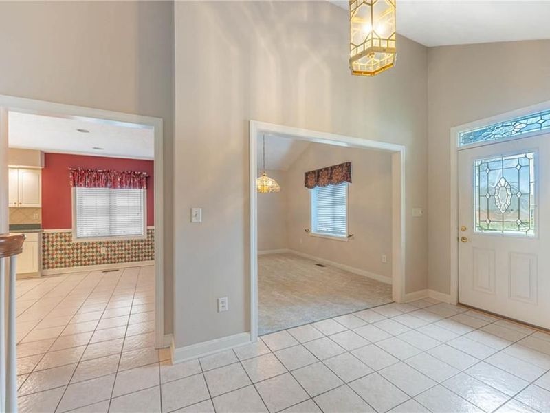 2695 Vienna Estates Drive, Miamisburg, OH 45459 Photo 3