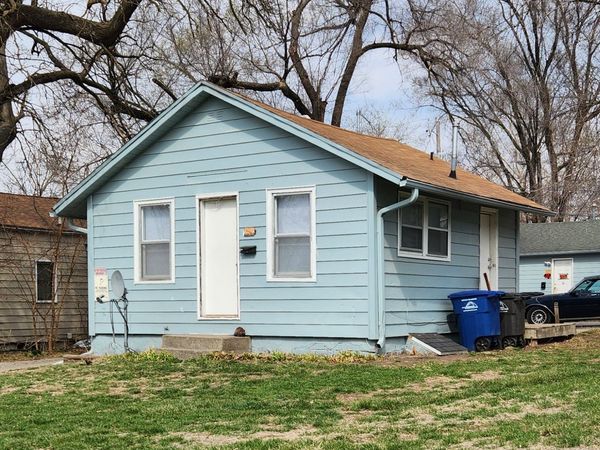 1320 E 25th Street, Des Moines, IA 50317