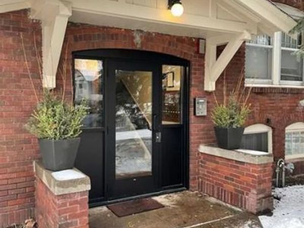 1703, 1702 Ashland and Laurel Avenue , Saint Paul, MN 55104