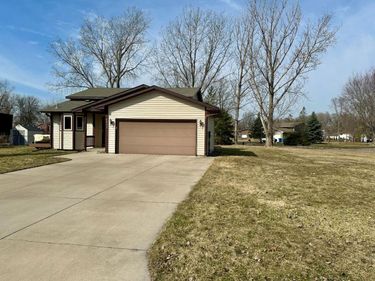 6933 Sumac Court, Centerville, MN 55038