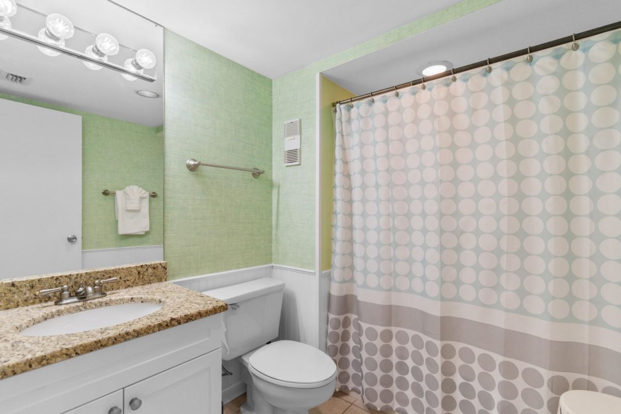 9820 Queensway Blvd.  Photo 19