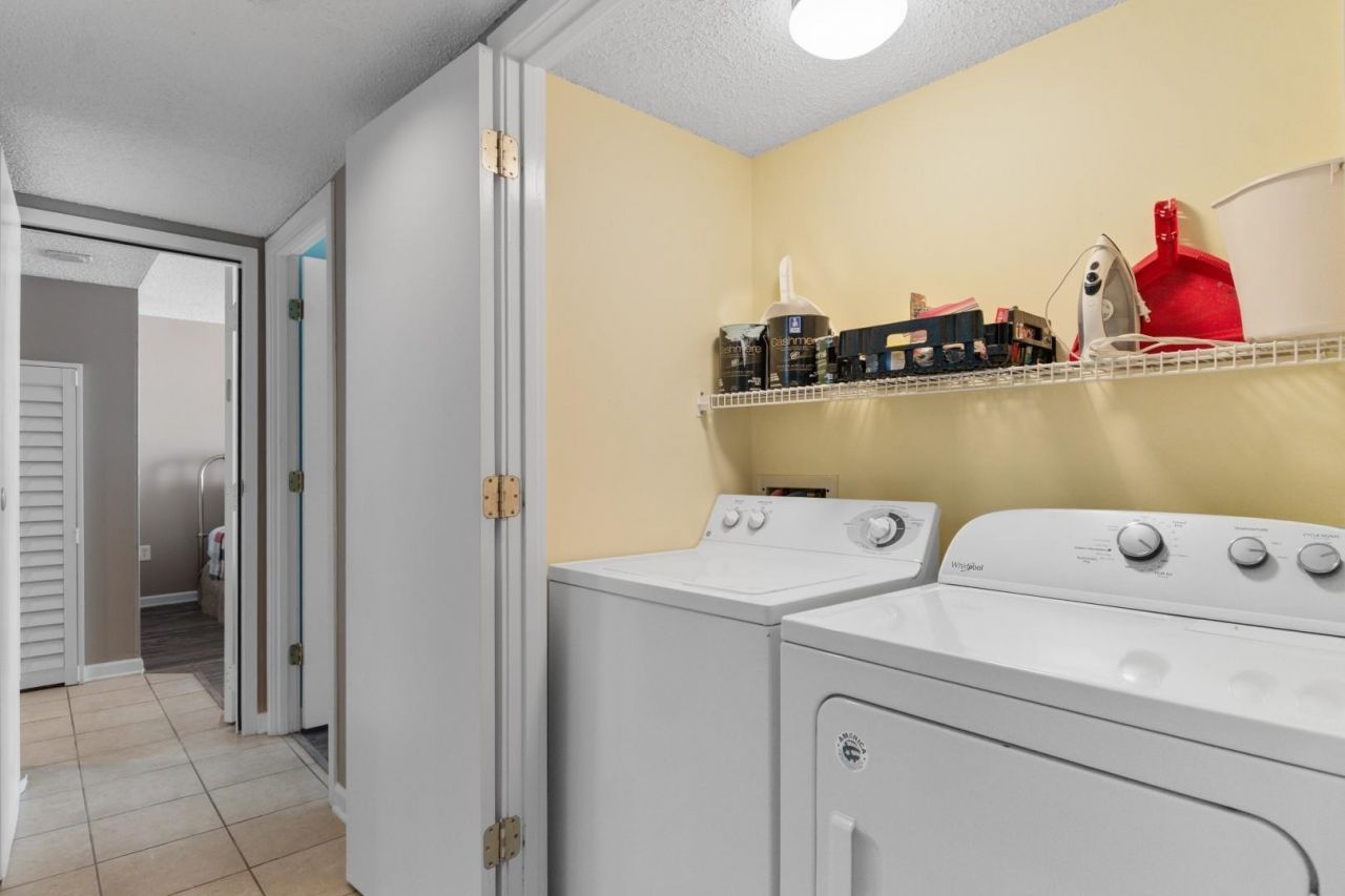 9820 Queensway Blvd.  Photo 28