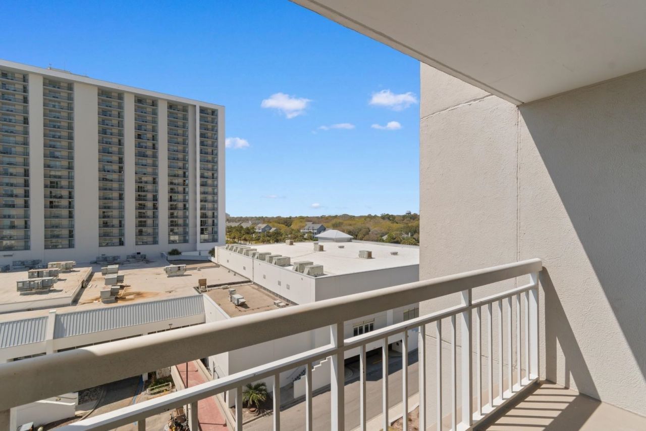 9820 Queensway Blvd.  Photo 29