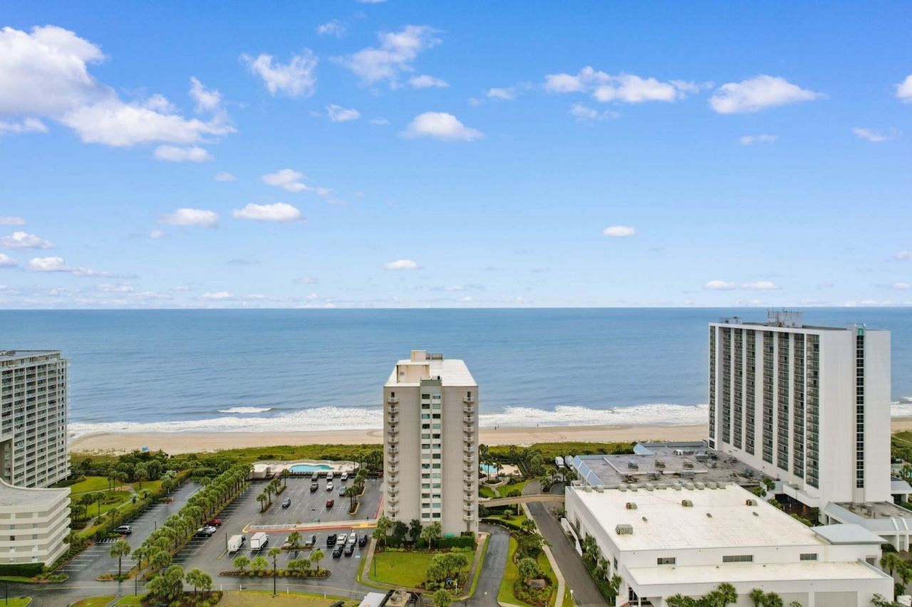 9820 Queensway Blvd.  Photo 32