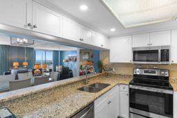 9820 Queensway Blvd.  photo 4