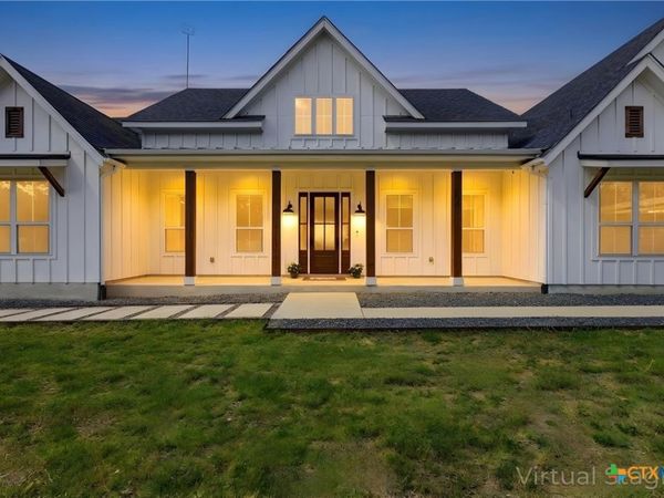 300 County Road 220 , Florence, TX 76527