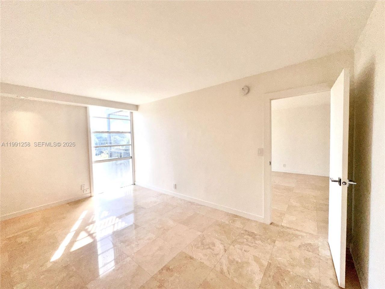 3301 N Country Club Dr , Unit 410, Aventura, FL 33180 Photo