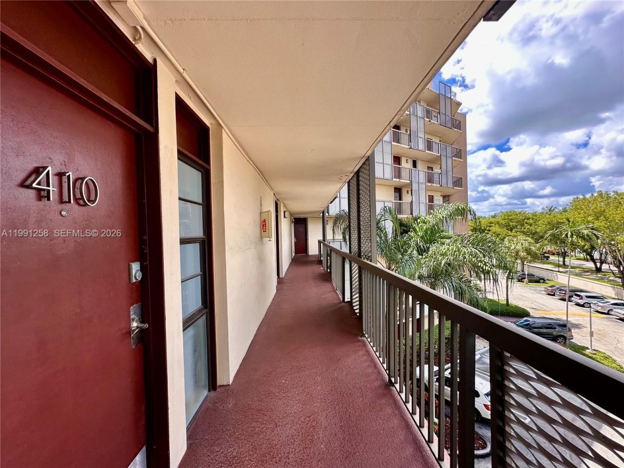 3301 N Country Club Dr , Unit 410, Aventura, FL 33180 Photo