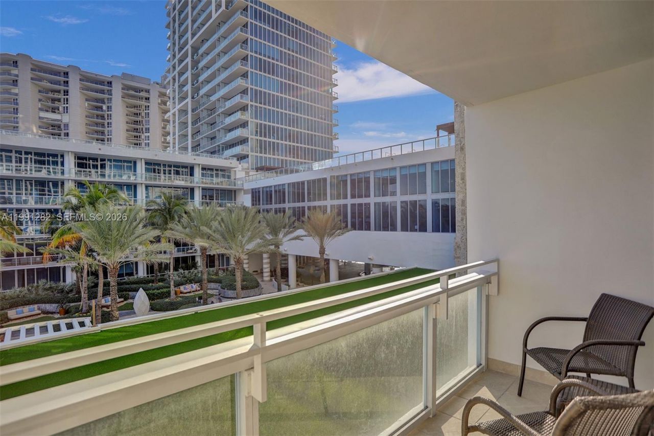6801 Collins Ave, Unit 309 Door, Miami Beach, FL 33141 Photo
