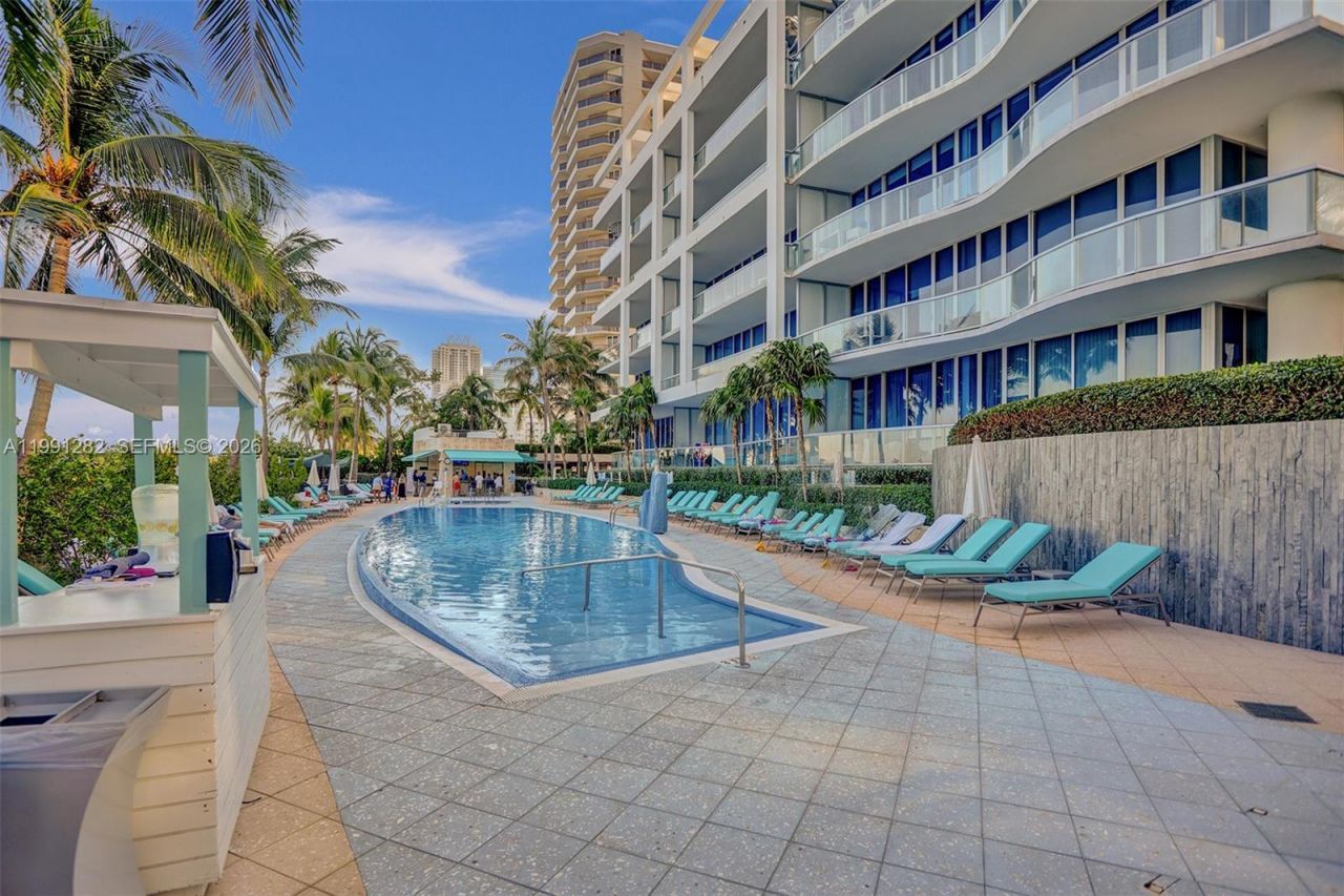 6801 Collins Ave, Unit 309 Door, Miami Beach, FL 33141 Photo