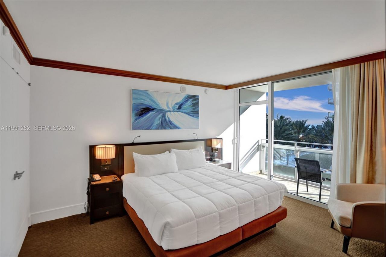 6801 Collins Ave, Unit 309 Door, Miami Beach, FL 33141 Photo