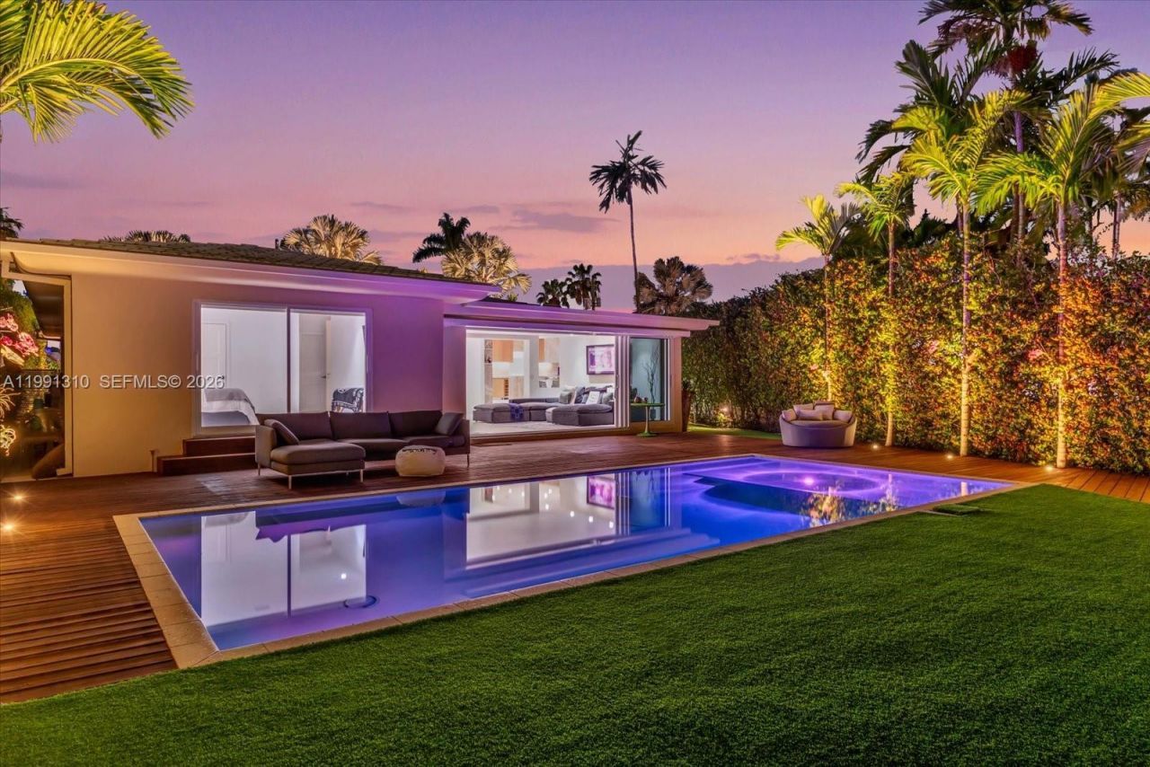 1277 Biscaya Dr, Surfside, FL 33154 Photo