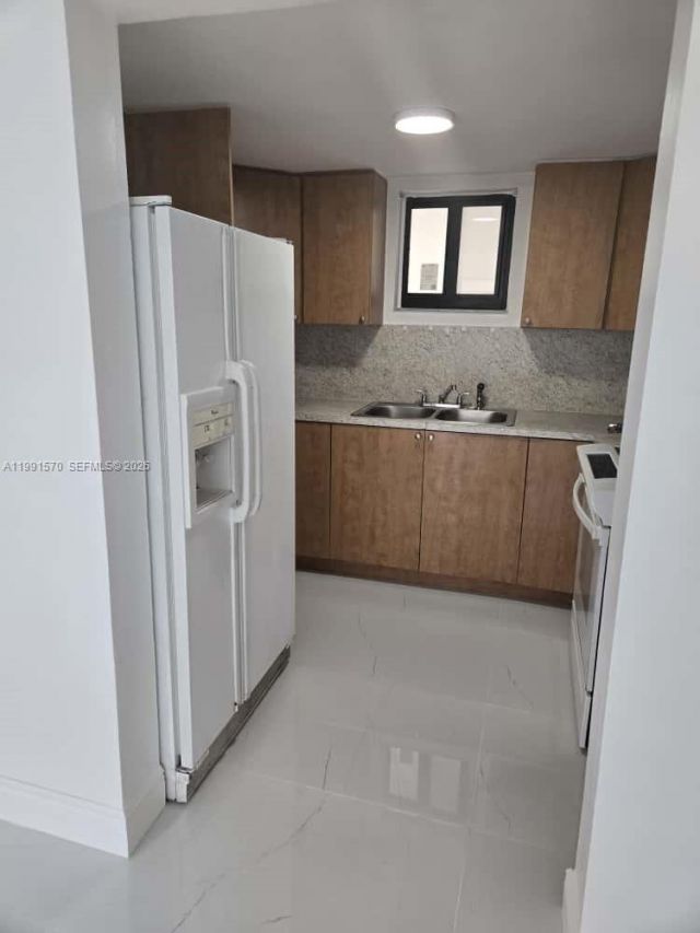 5 Olive Dr , Unit 9, Hialeah, FL 33010 Photo