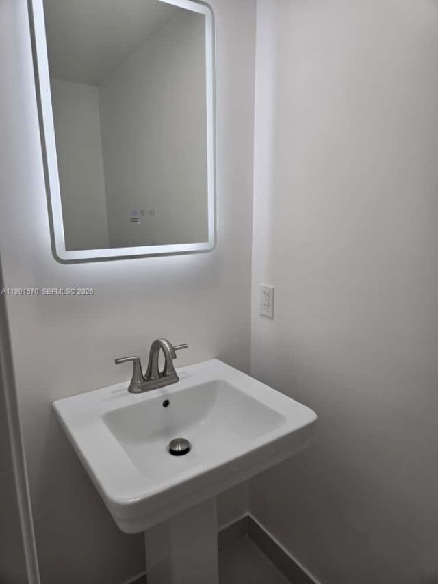 5 Olive Dr , Unit 9, Hialeah, FL 33010 Photo