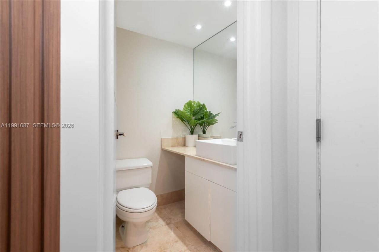 701 Brickell Key Blvd , Unit 1912, Miami, FL 33131 Photo