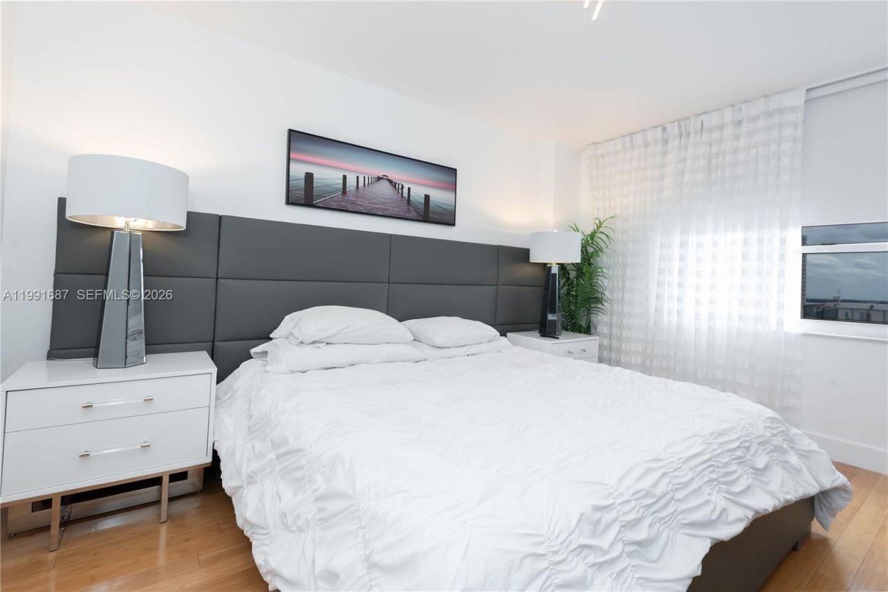 701 Brickell Key Blvd , Unit 1912, Miami, FL 33131 Photo