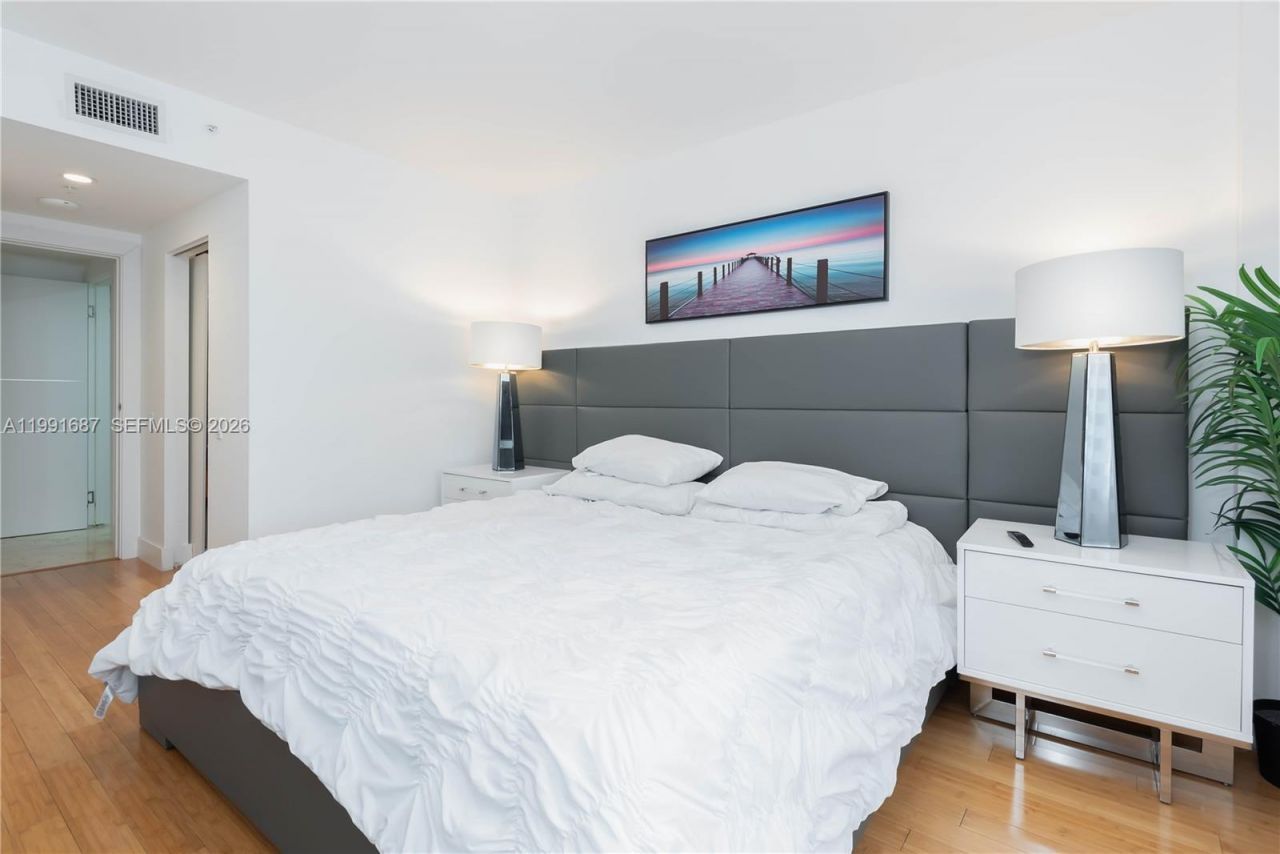 701 Brickell Key Blvd , Unit 1912, Miami, FL 33131 Photo