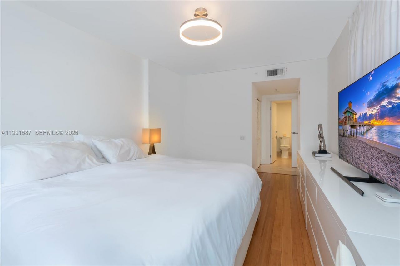 701 Brickell Key Blvd , Unit 1912, Miami, FL 33131 Photo