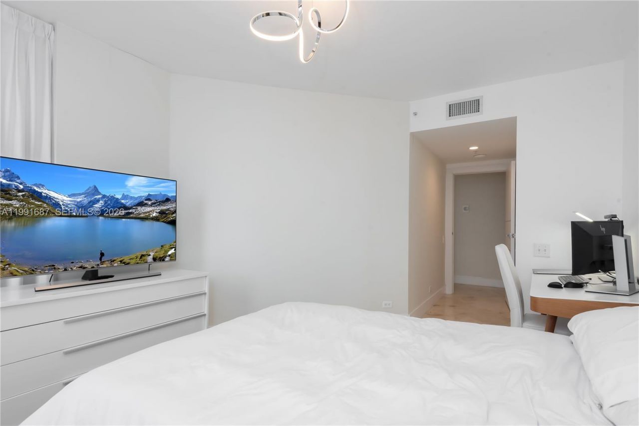 701 Brickell Key Blvd , Unit 1912, Miami, FL 33131 Photo