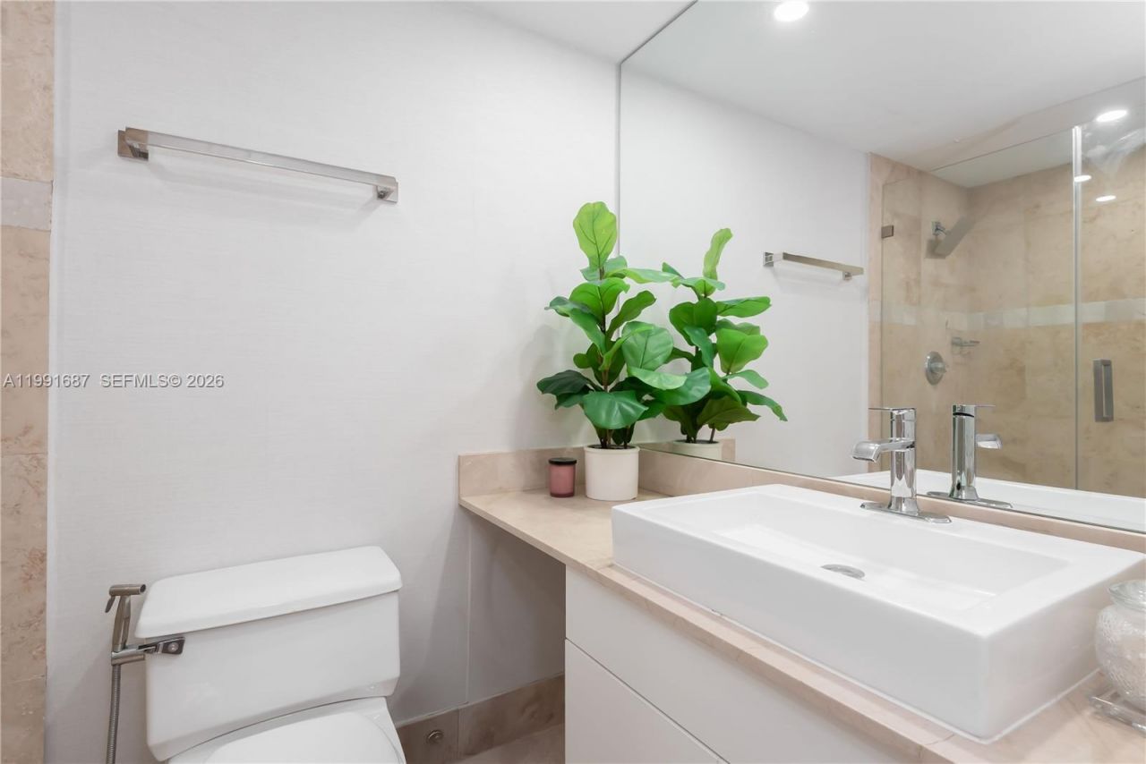 701 Brickell Key Blvd , Unit 1912, Miami, FL 33131 Photo