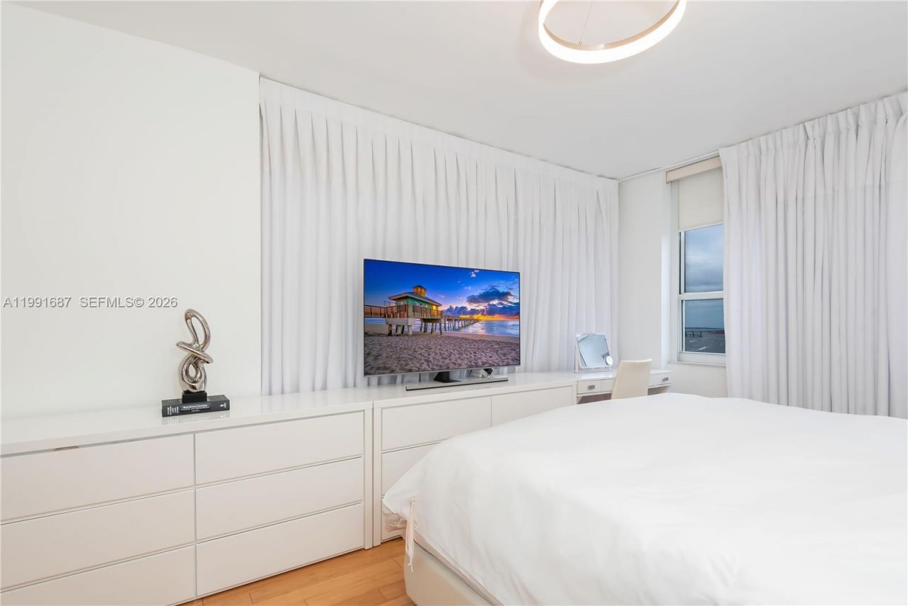 701 Brickell Key Blvd , Unit 1912, Miami, FL 33131 Photo