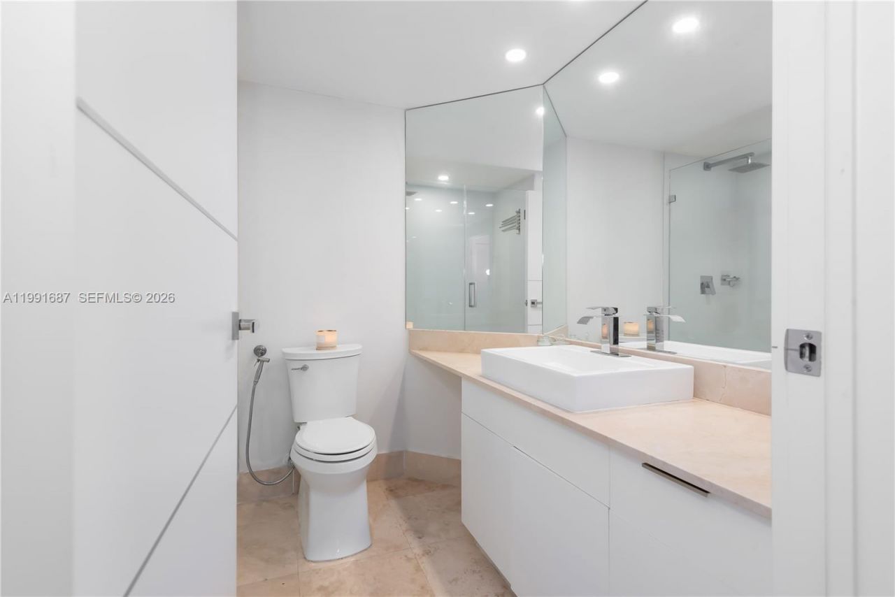 701 Brickell Key Blvd , Unit 1912, Miami, FL 33131 Photo