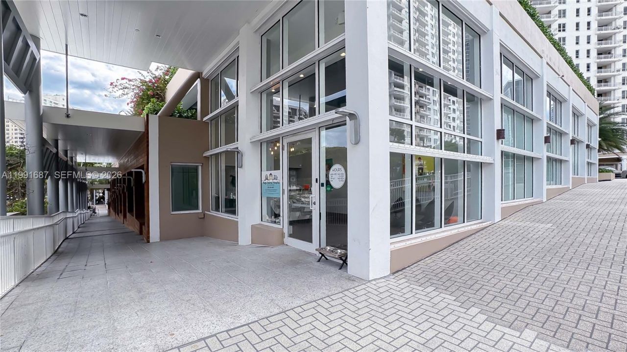 701 Brickell Key Blvd , Unit 1912, Miami, FL 33131 Photo