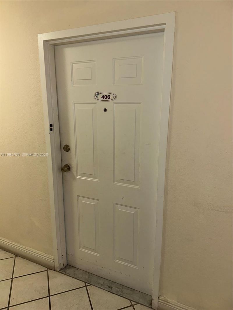 814 NW 36th Ave, Unit 406, Miami, FL 33125 Main Photo