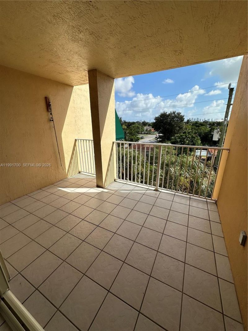 814 NW 36th Ave, Unit 406, Miami, FL 33125 Photo