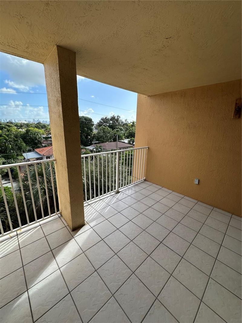 814 NW 36th Ave, Unit 406, Miami, FL 33125 Photo