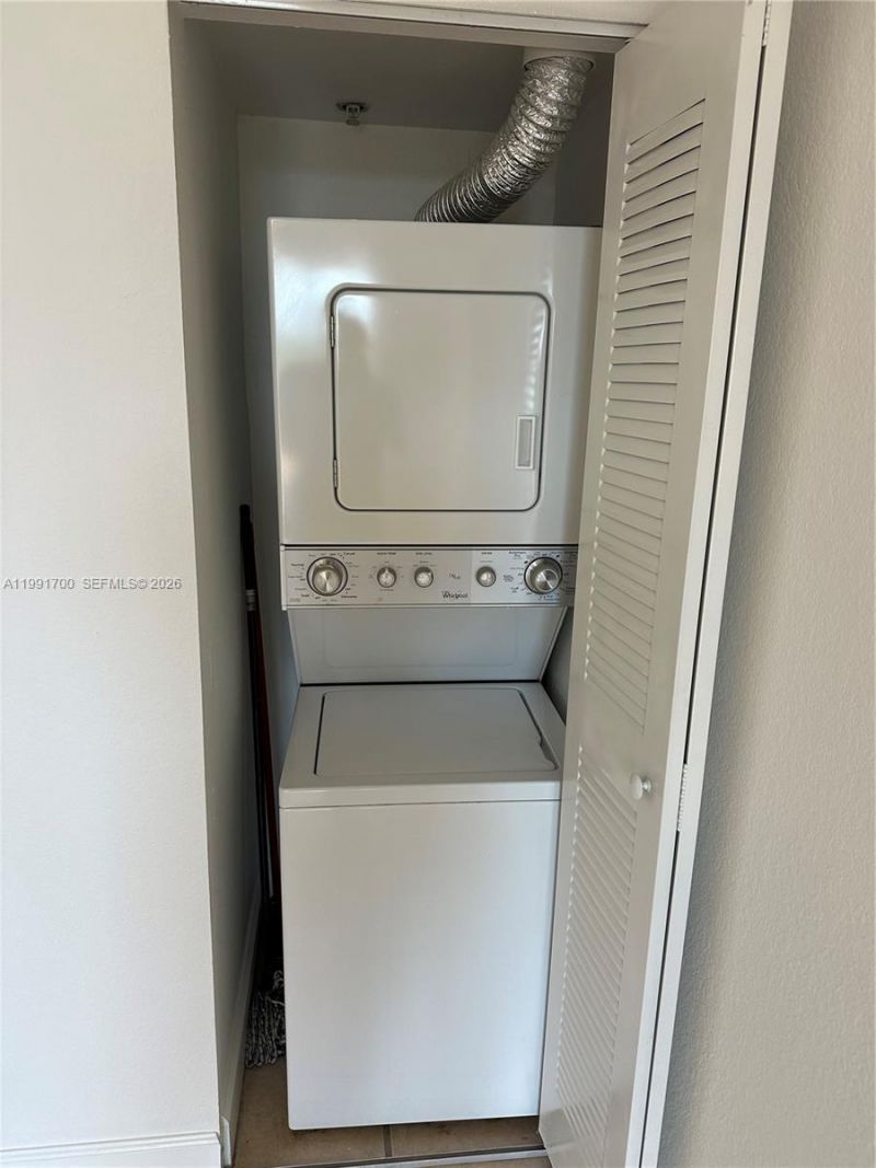 814 NW 36th Ave, Unit 406, Miami, FL 33125 Photo