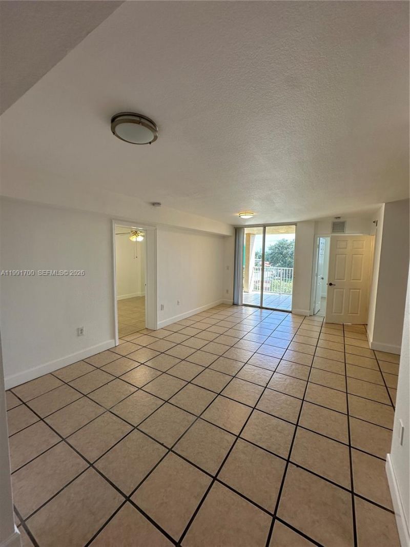 814 NW 36th Ave, Unit 406, Miami, FL 33125 Photo