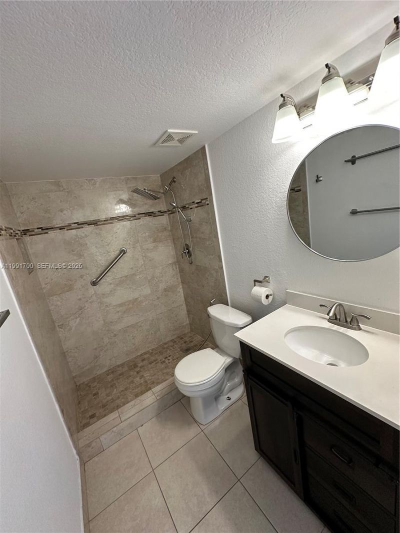 814 NW 36th Ave, Unit 406, Miami, FL 33125 Photo