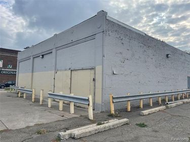 301 s S OAKWOOD , Detroit, MI 48217