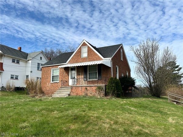 6332 State Road, Parma, OH 44134